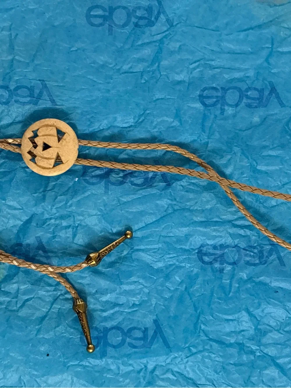 N/A beige circular